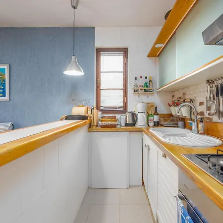 Apartamento Awesome In With Kitchen Ždrelac